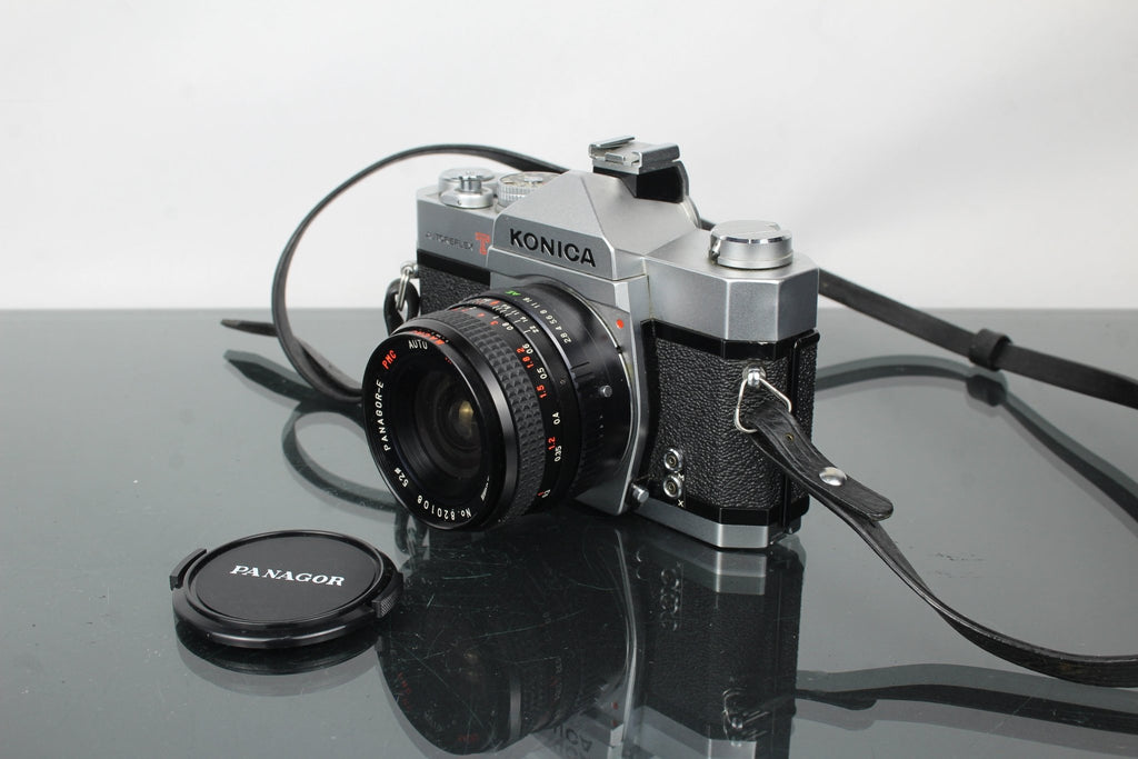 Konica AutoreFlex T + Panagor PMC 28mm f/2.8 lens - Dutch|Thrift