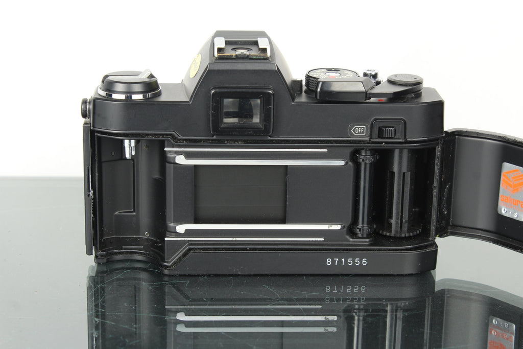 Konica AutoReflex TC + 40mm 1.8 Konica Hexanon lens - Dutch|Thrift