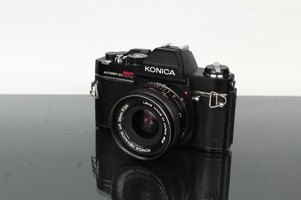 Konica Autoreflex TC + Konica Hexanon AR 28mm F/3.5 - Dutch|Thrift