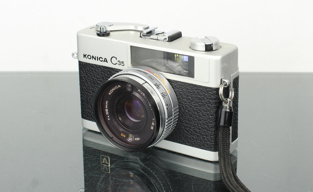 Konica C35 - Dutch|Thrift