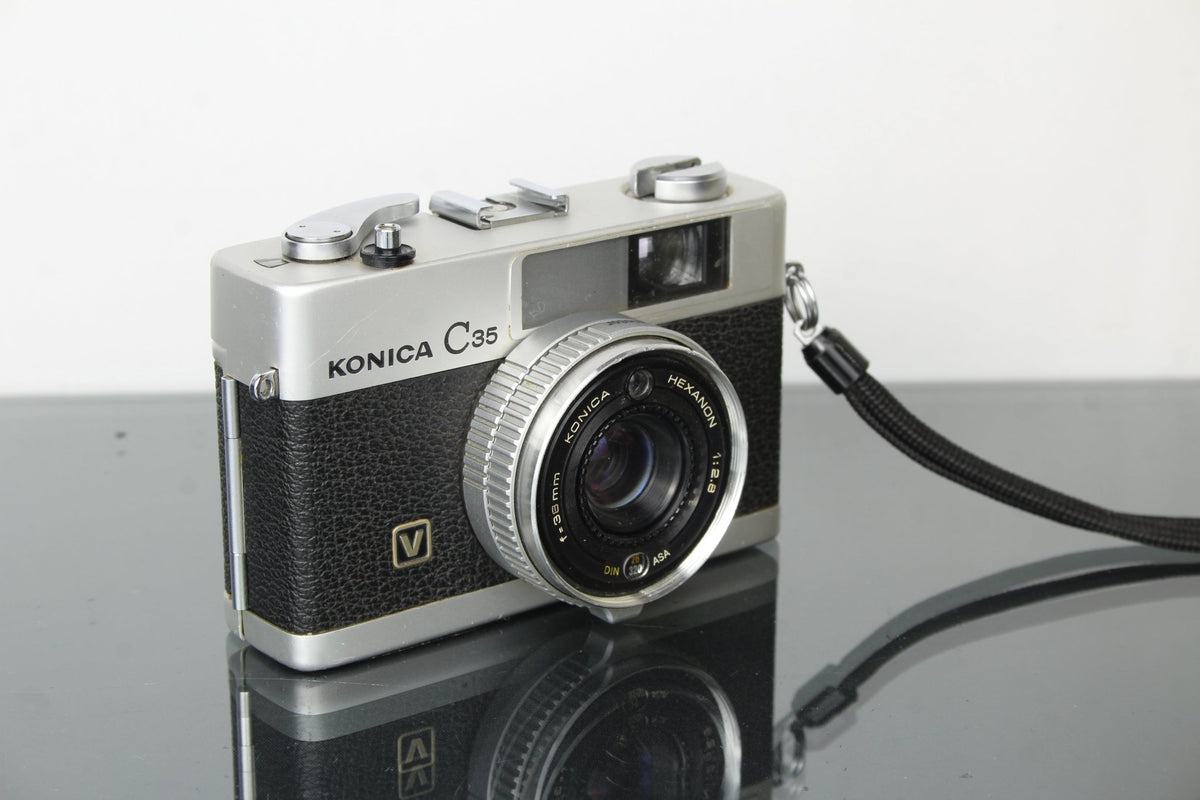 Konica C35 - Dutch|Thrift