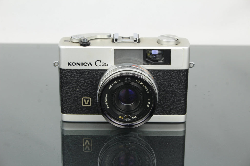 Konica C35 - Dutch|Thrift