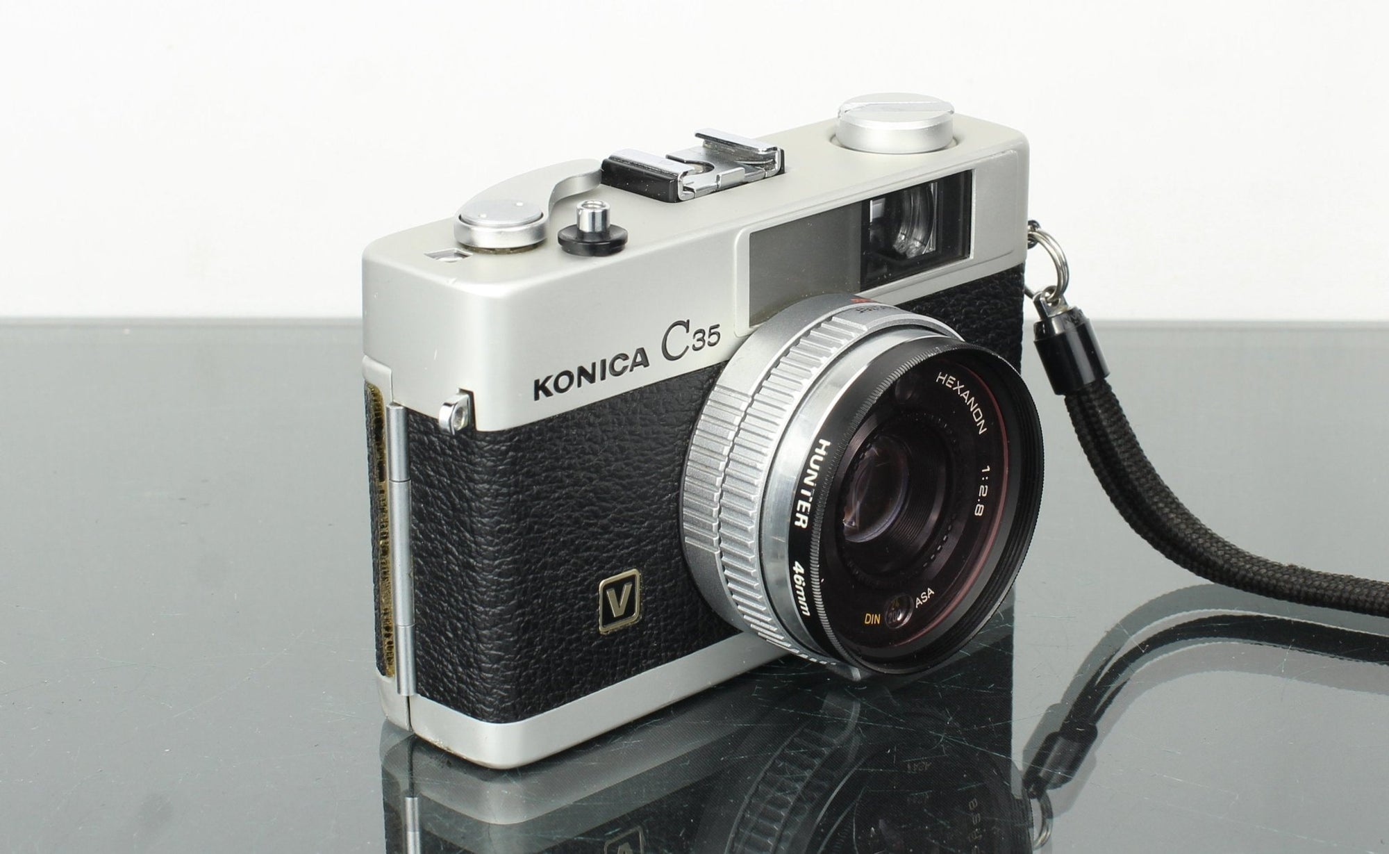 Konica C35 - Dutch|Thrift