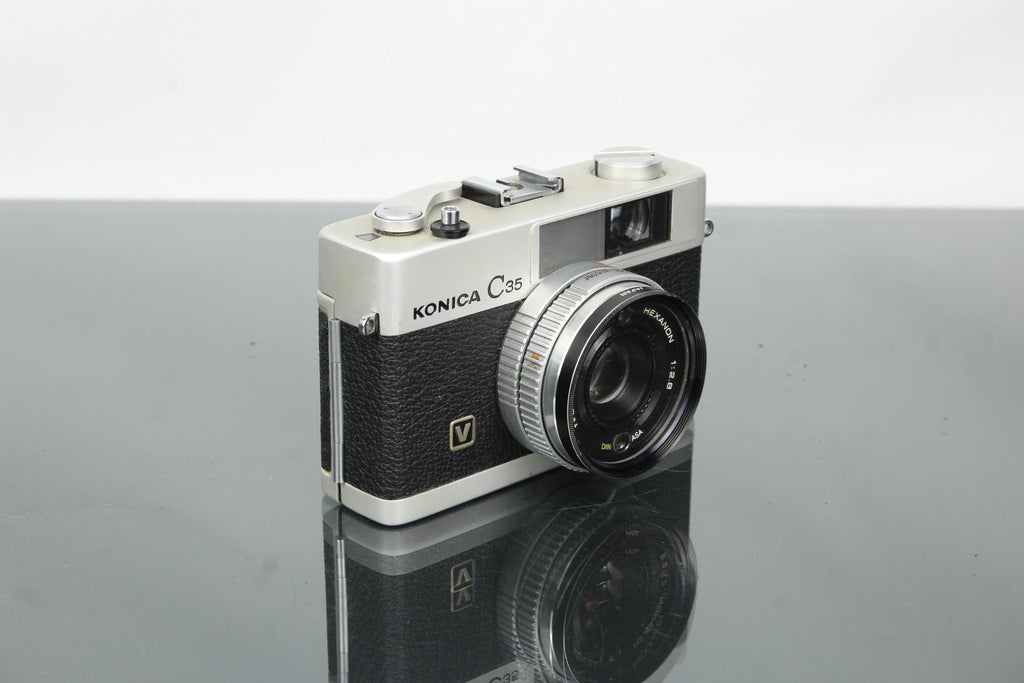 Konica C35 - Dutch|Thrift