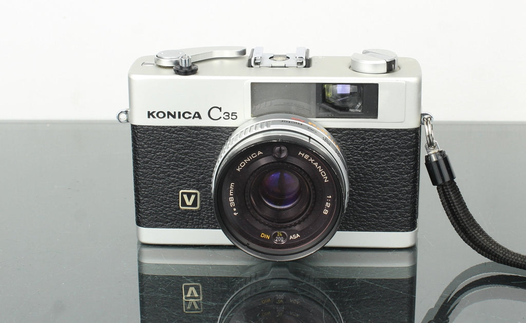 Konica C35 - Dutch|Thrift
