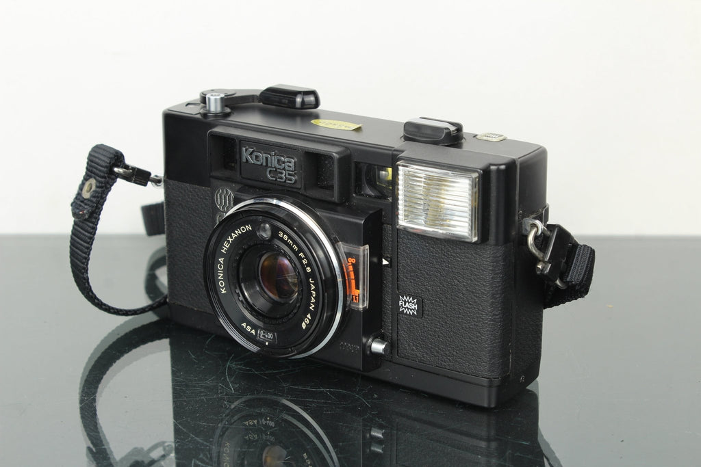 Konica C35 AF - Dutch|Thrift