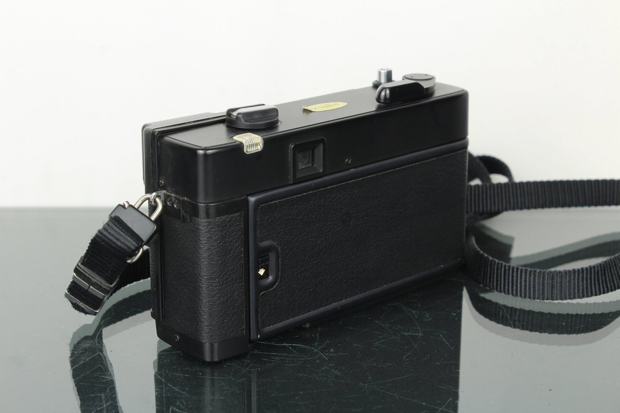 Konica C35 AF - Dutch|Thrift