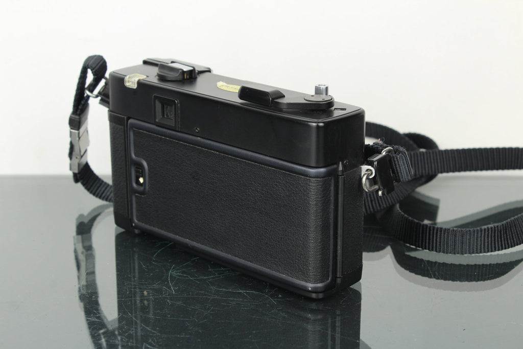 Konica C35 AF - Dutch|Thrift