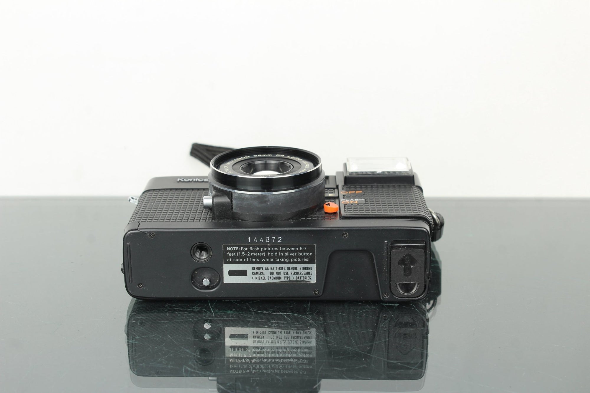 Konica C35 EF P - Dutch|Thrift