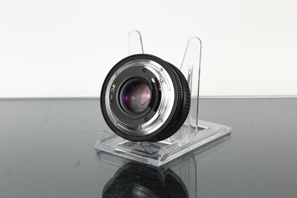 Konica Hexagon AR 40mm 1:1.8 - Dutch|Thrift
