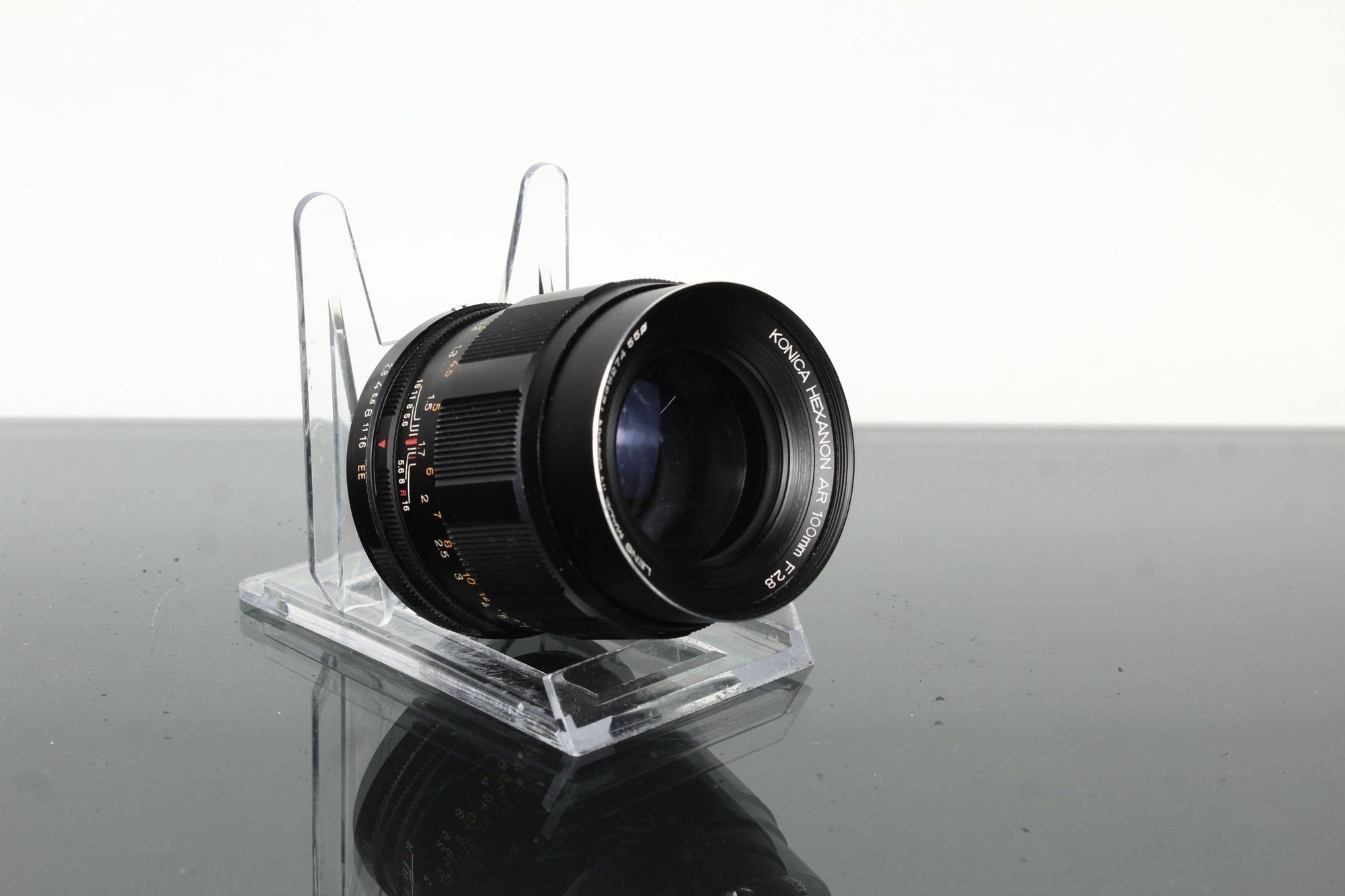 Konica Hexanon AR 100mm F2.8 - Dutch|Thrift