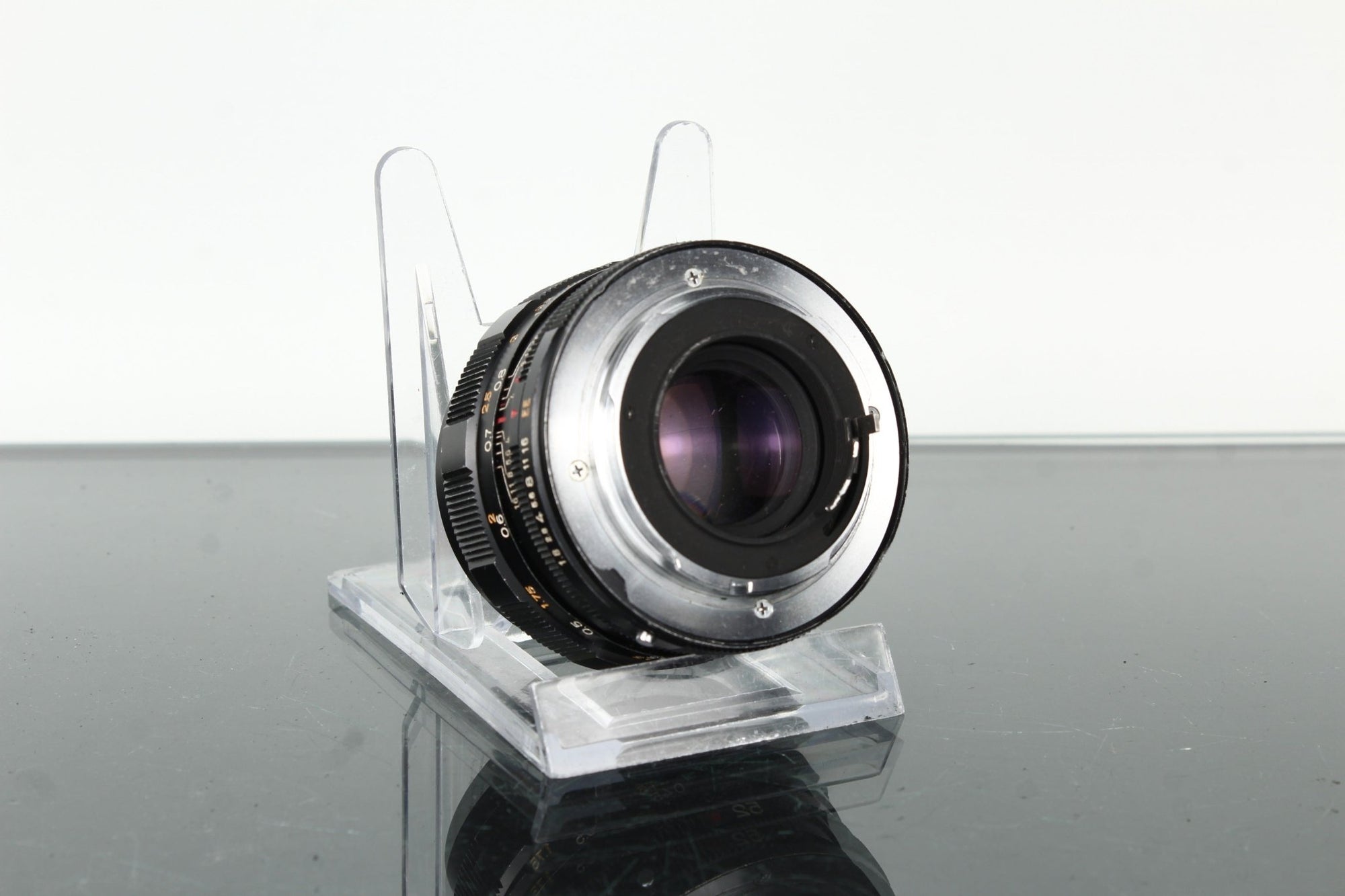 Konica Hexanon AR 52mm F1.8 - Dutch|Thrift