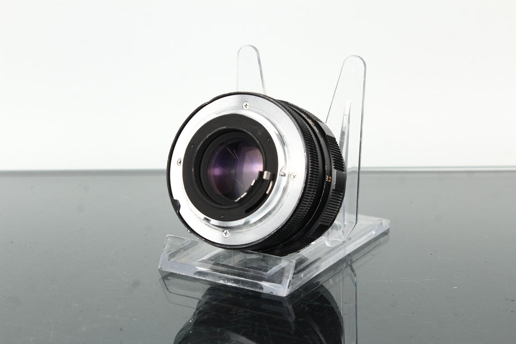 Konica Hexanon AR 52mm F1.8 - Dutch|Thrift