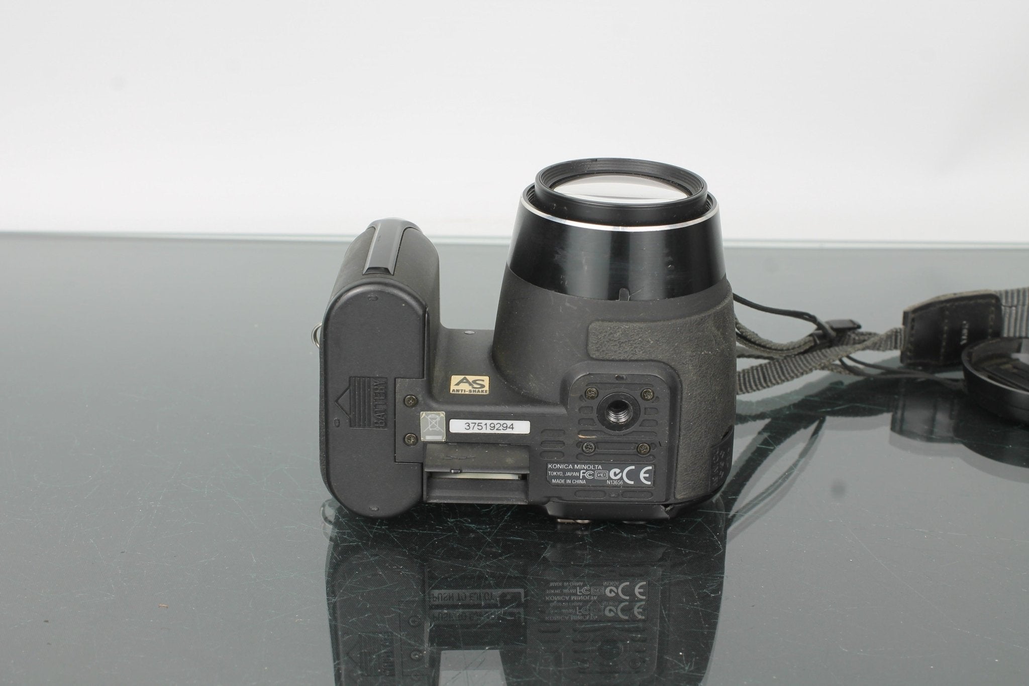 Konica Minolta DiMAGE Z5 Digital Bridge Camera – Dutch|Thrift