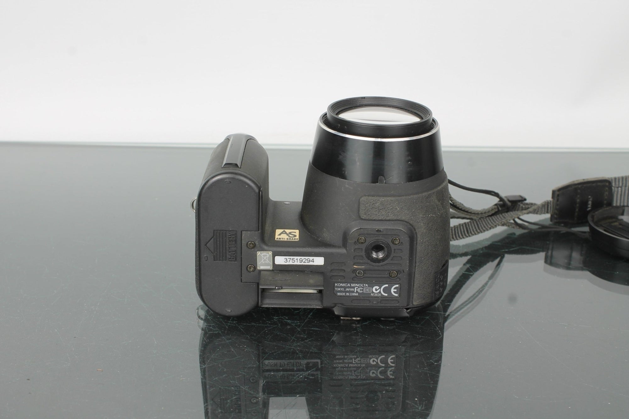 Konica Minolta DiMAGE Z5 - Dutch|Thrift
