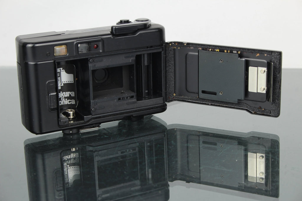 Konica Pop - Dutch|Thrift