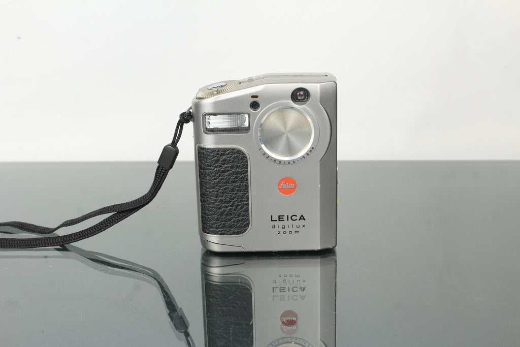 Leica Digilux Zoom - Dutch|Thrift