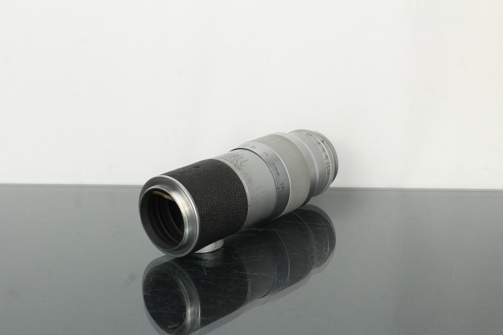 Leica Hektor 13.5cm f/4.5 - Dutch|Thrift