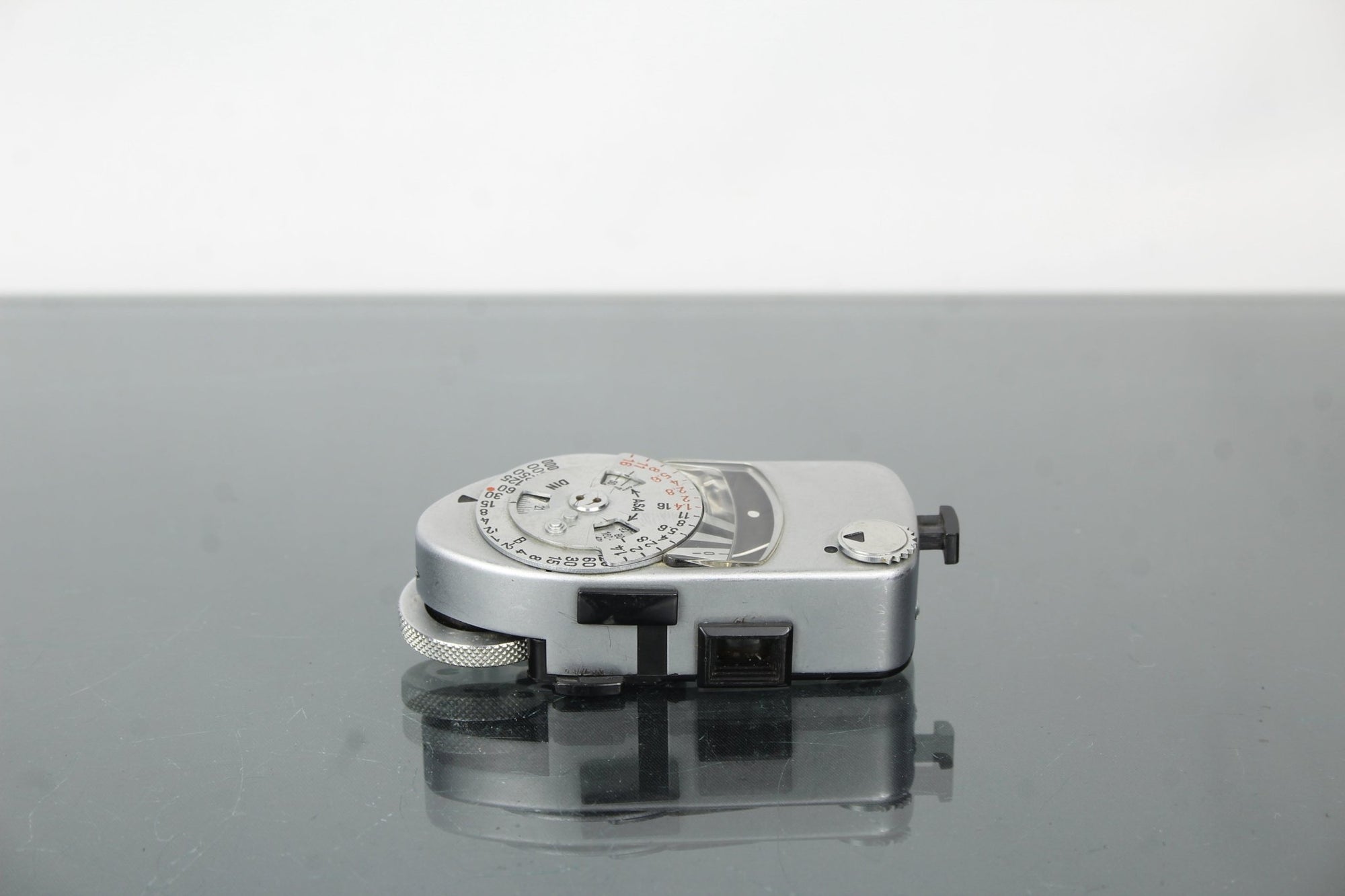 Leica Lightmeter - Dutch|Thrift