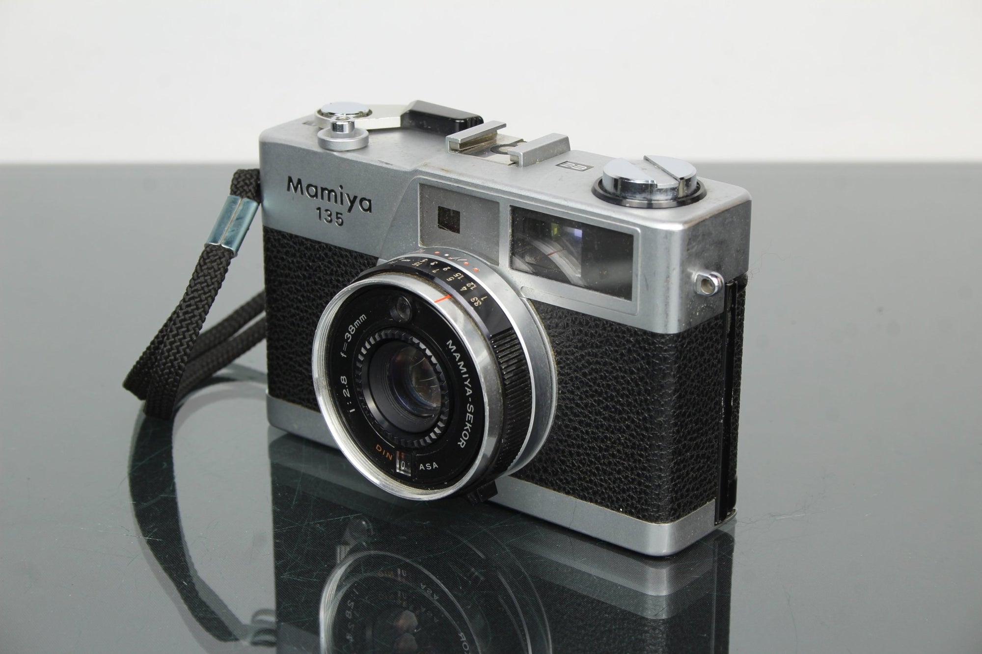 Mamiya 135 - Dutch|Thrift