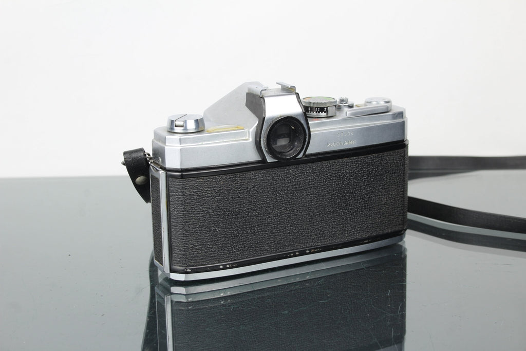 Mamiya CWP + Mamiya/Sekor SX 1:1.8 55mm lens - Dutch|Thrift