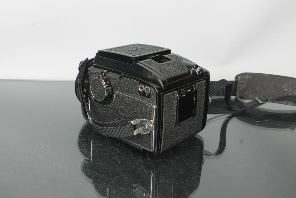 Mamiya M645 + Mamiya - Sekor 80mm f/2.8 - Dutch|Thrift