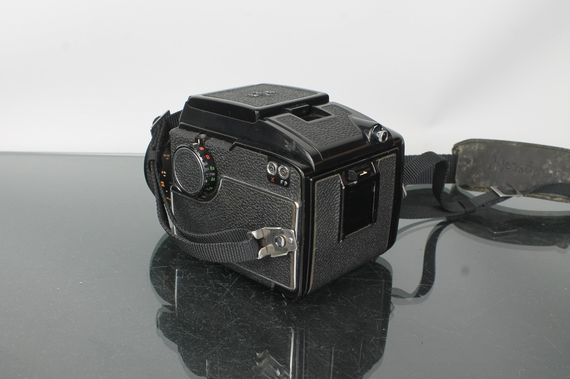 Mamiya M645 + Mamiya - Sekor 80mm f/2.8 - Dutch|Thrift