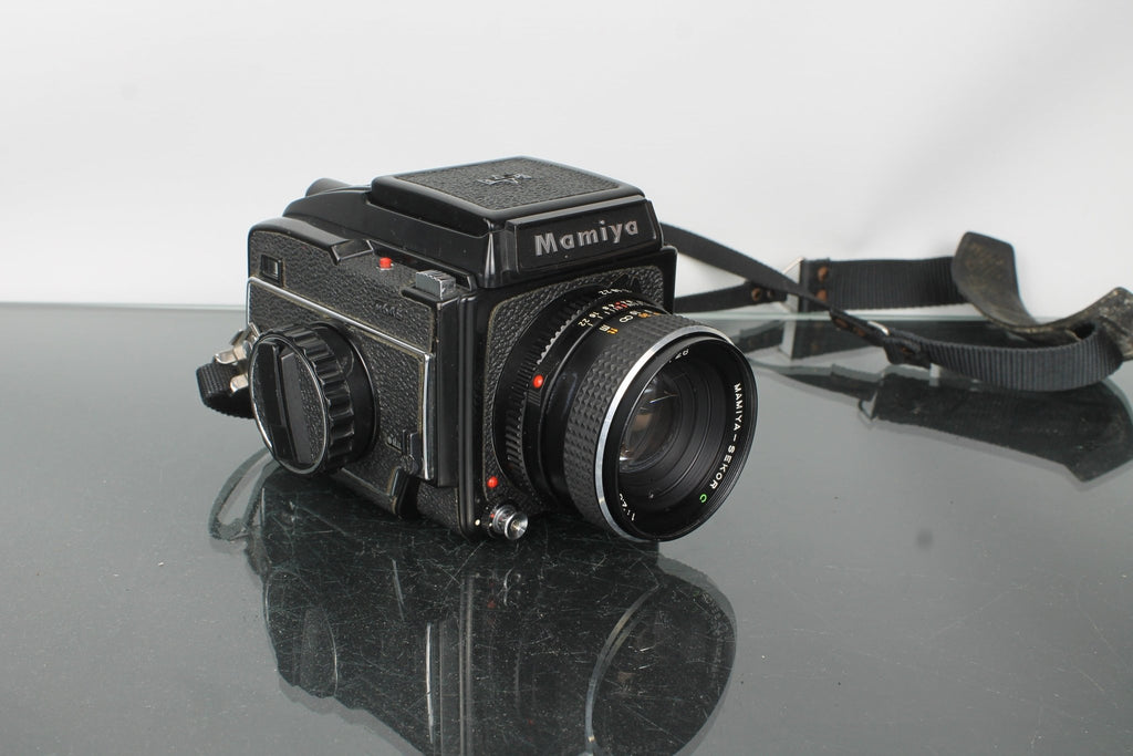 Mamiya M645 + Mamiya - Sekor 80mm f/2.8 - Dutch|Thrift