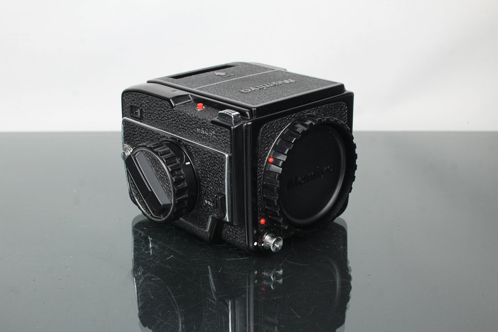 Mamiya M645 + Mamiya - Sekor C 80mm F/2.8 lens - Dutch|Thrift