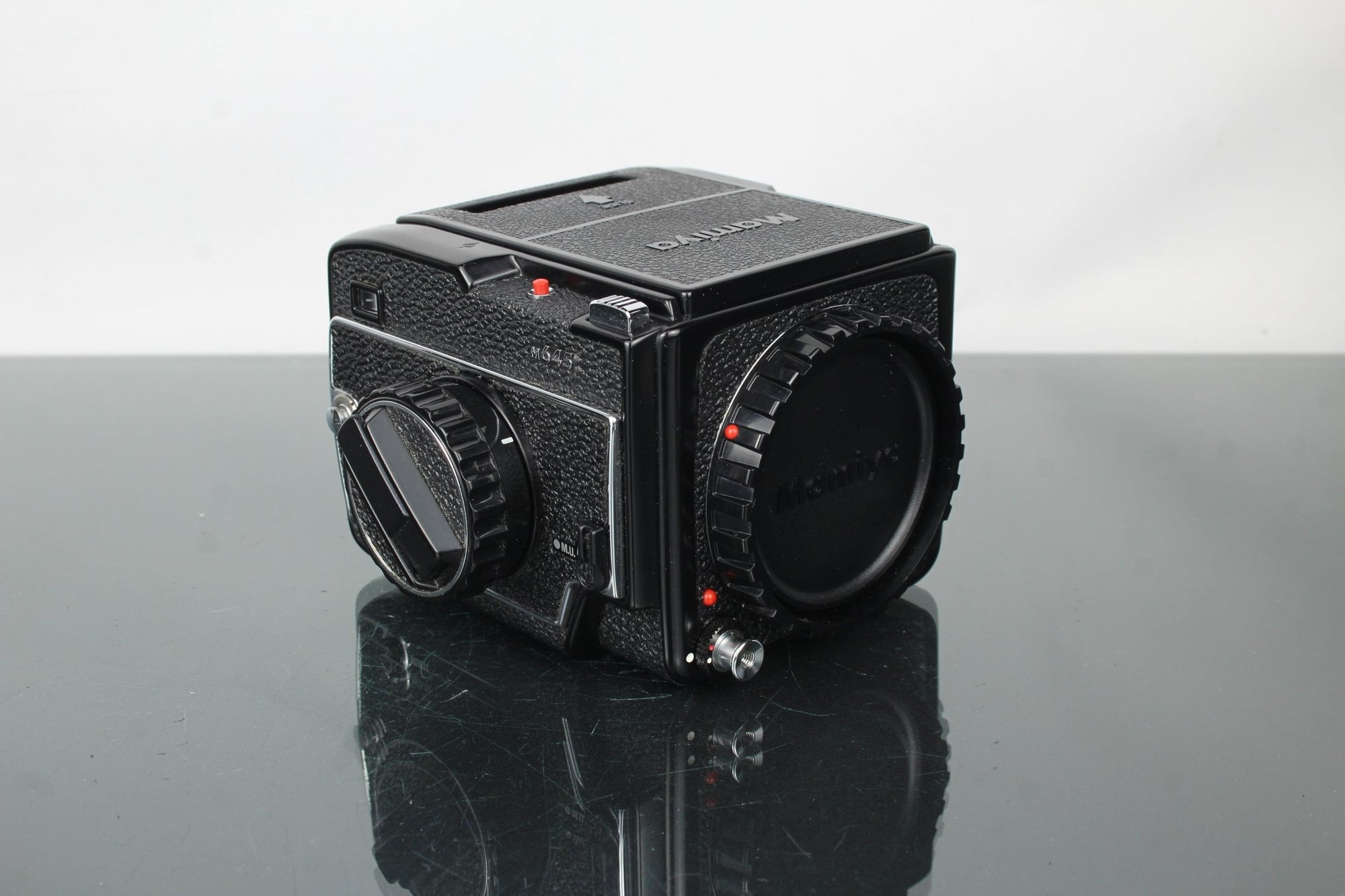 Mamiya M645 + Mamiya - Sekor C 80mm F/2.8 lens - Dutch|Thrift