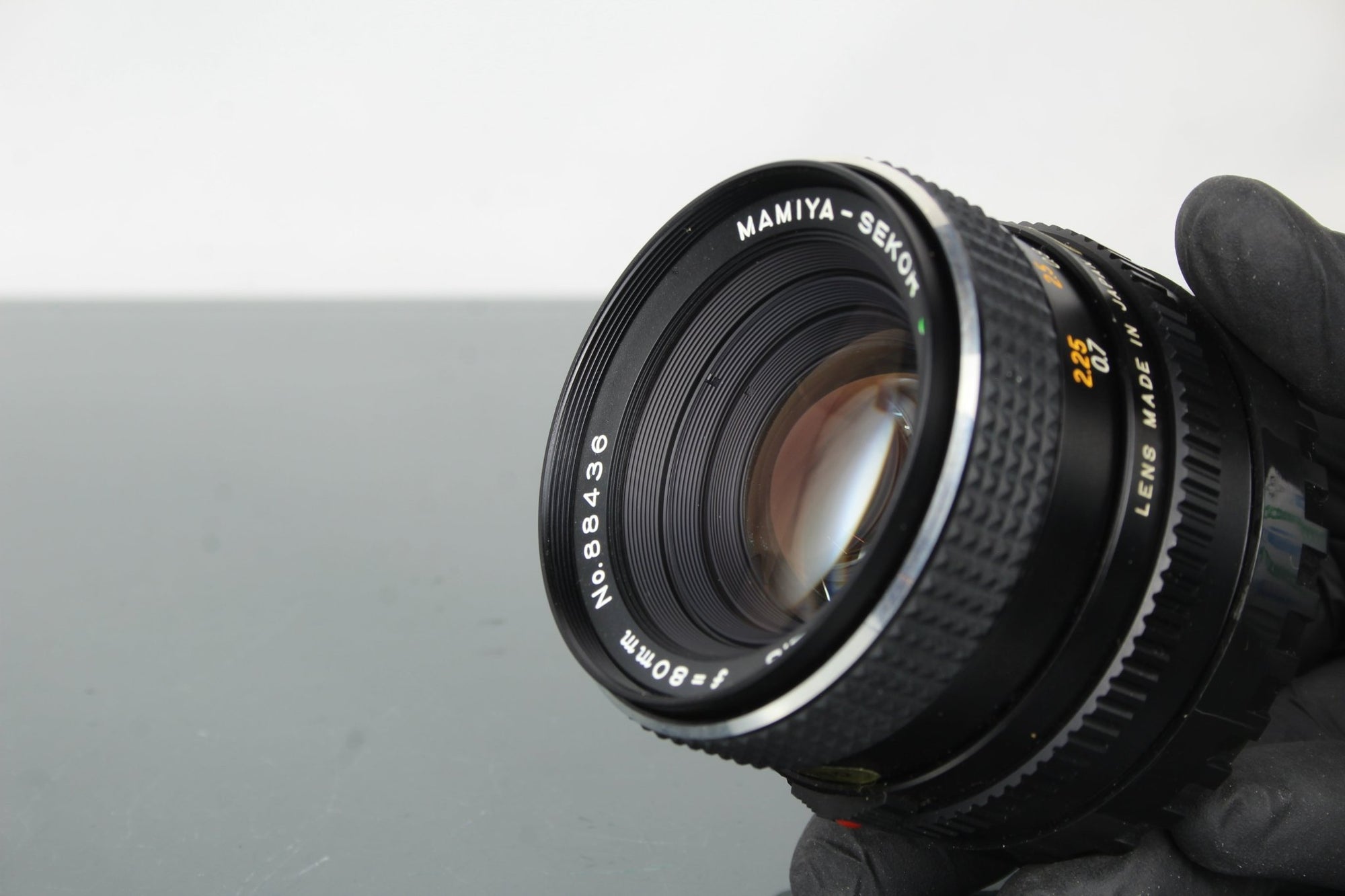 Mamiya M645 + Mamiya - Sekor C 80mm F/2.8 lens - Dutch|Thrift