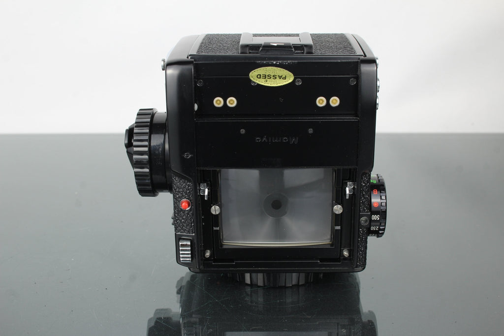 Mamiya M645 + Mamiya - Sekor C 80mm F/2.8 lens - Dutch|Thrift