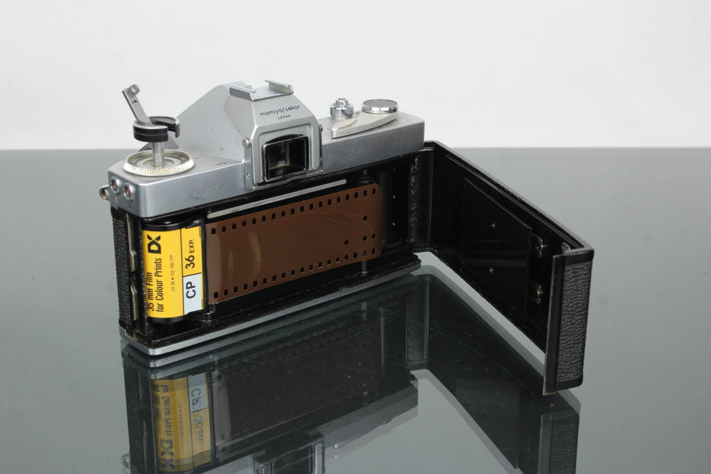 Mamiya Sekor Superflex + Revueflex 55mm 1.8 lens - Dutch|Thrift