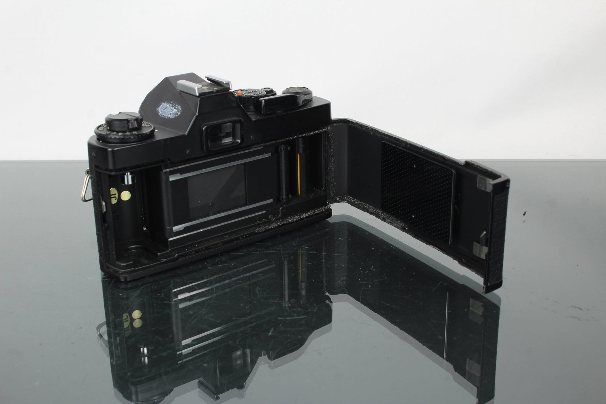 Mamiya ZE Quartz + 50mm 1:2 Mamiya E lens - Dutch|Thrift