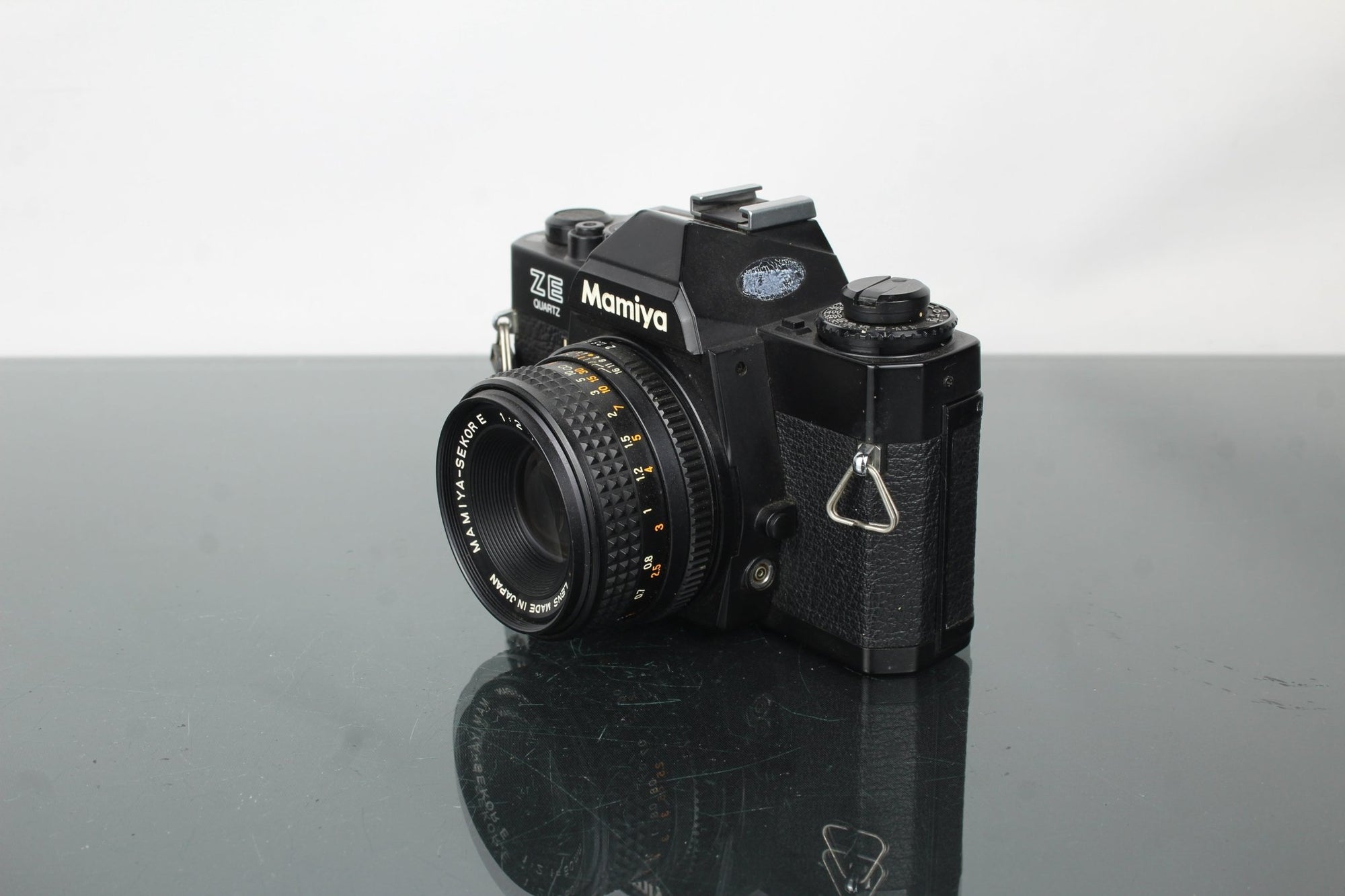 Mamiya ZE Quartz + 50mm 1:2 Mamiya E lens - Dutch|Thrift