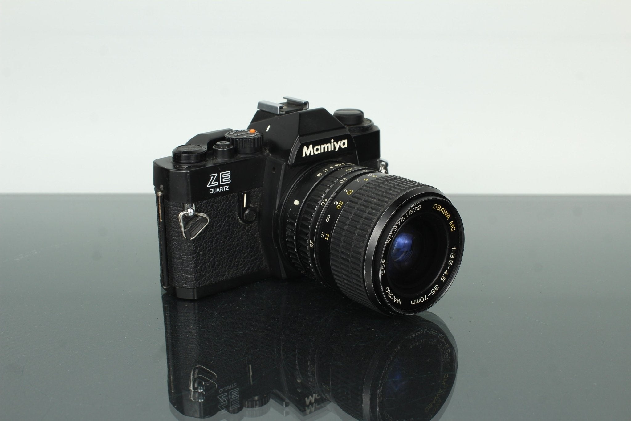 Mamiya ZE Quartz 35mm SLR Camera + Osawam 35-70mm Lens – Dutch|Thrift