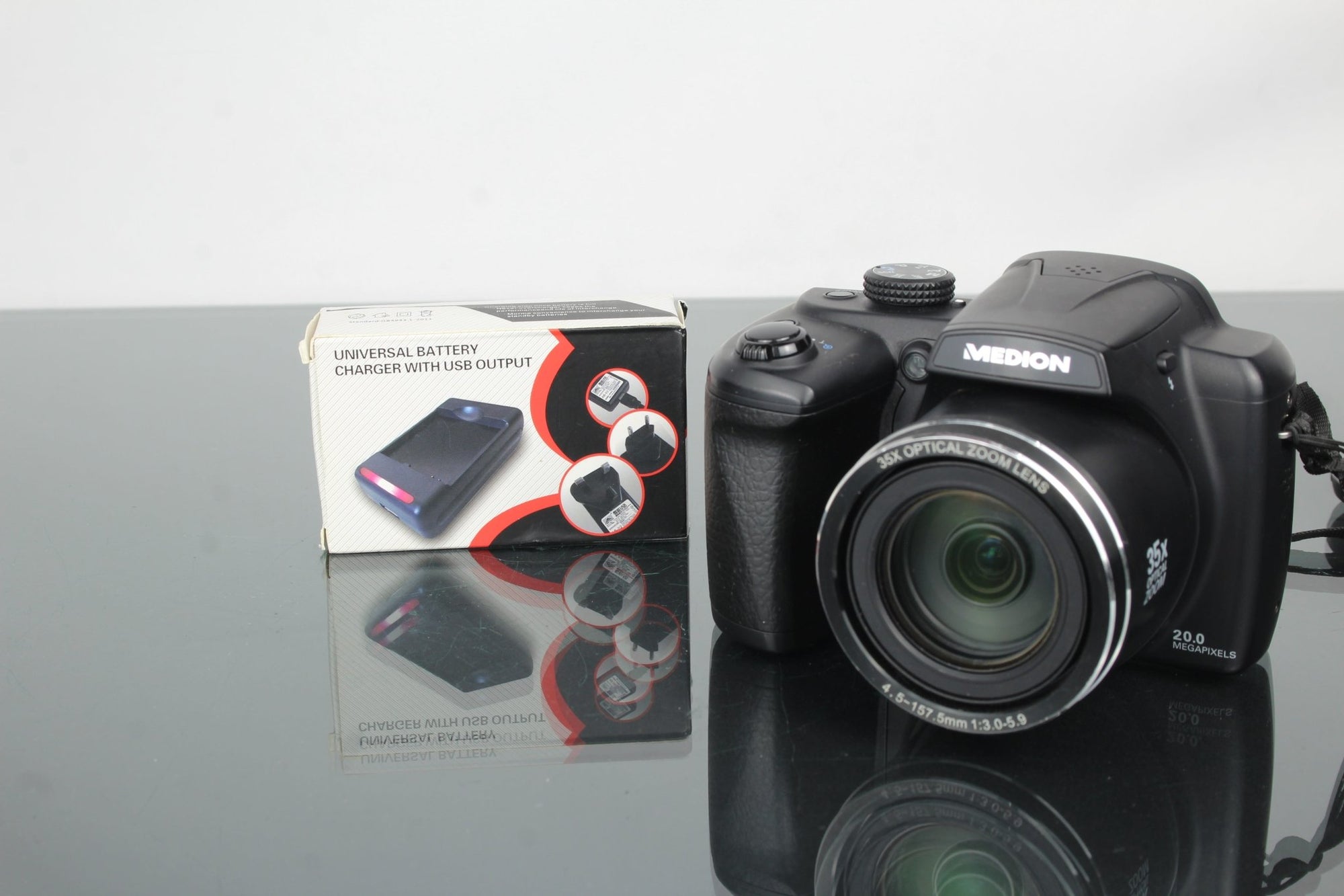 Medion Life X44022 35 Optical Zoom - Dutch|Thrift