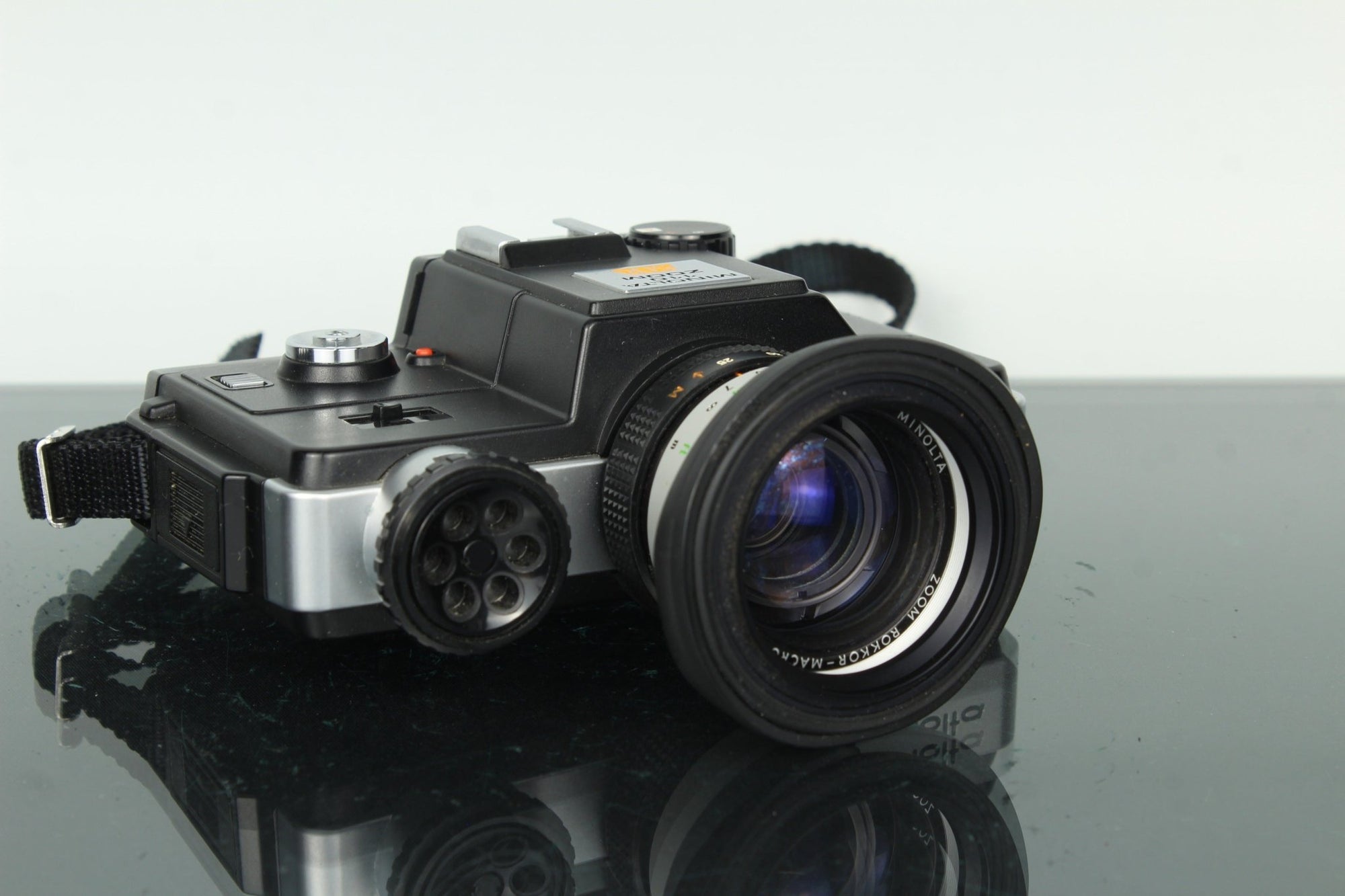 Minolta 110 Zoom SLR - Dutch|Thrift