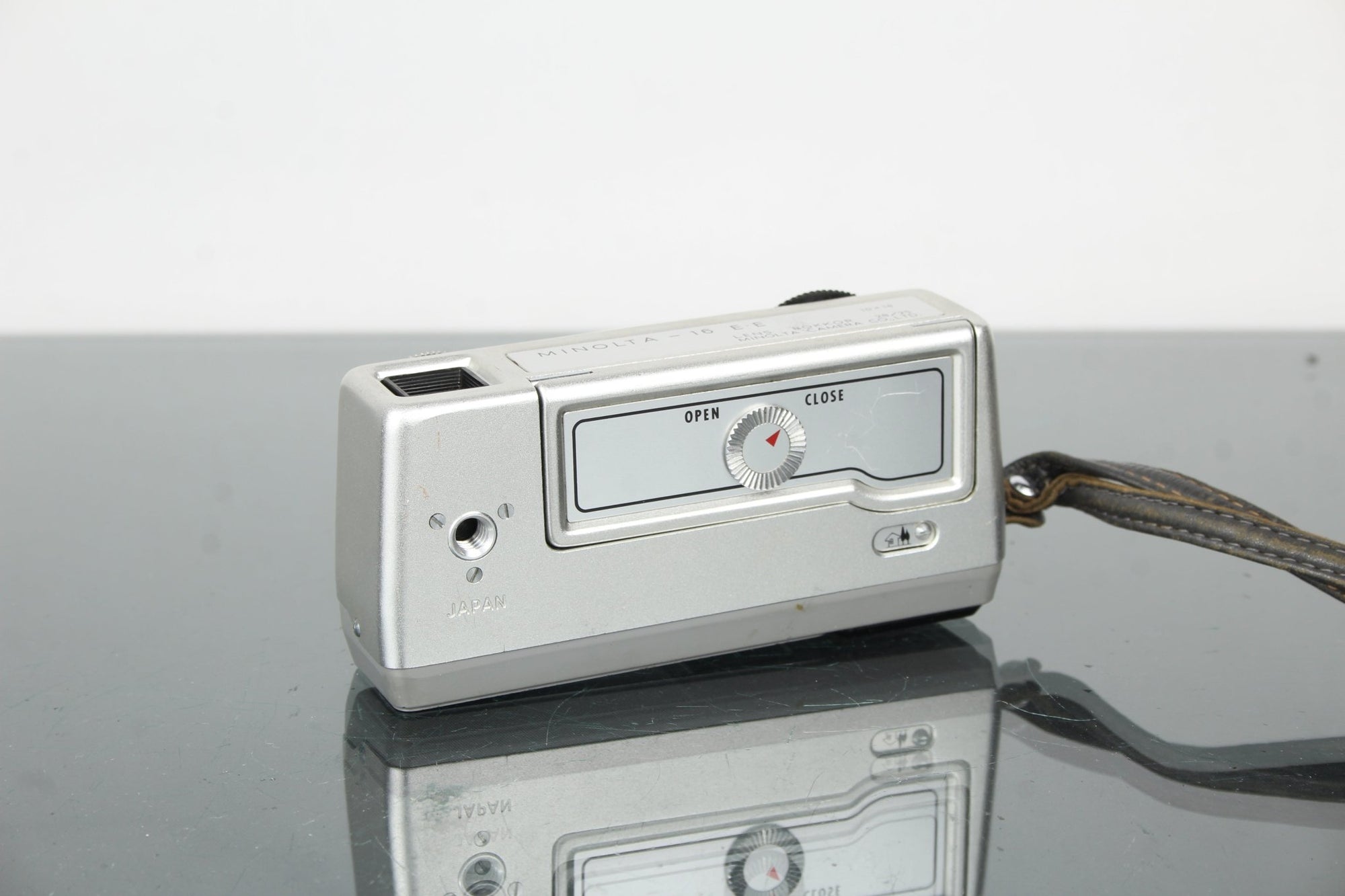 Minolta - 16 E - E - Dutch|Thrift