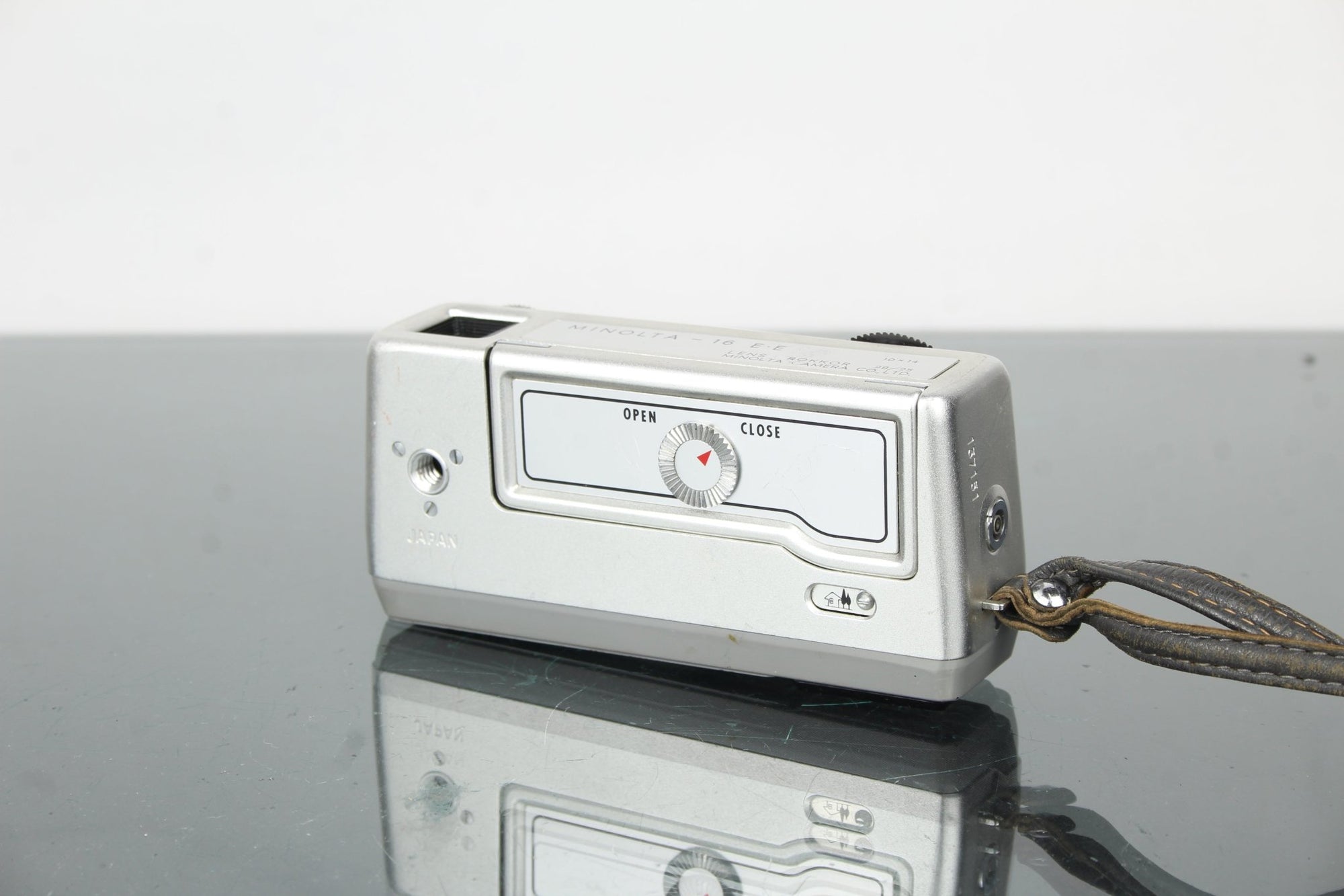 Minolta - 16 E - E - Dutch|Thrift