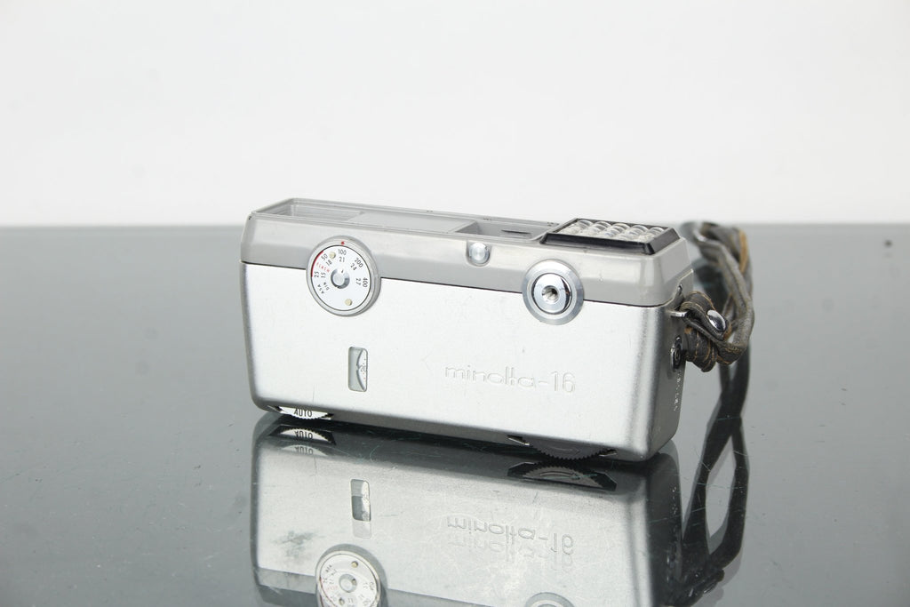 Minolta - 16 E - E - Dutch|Thrift