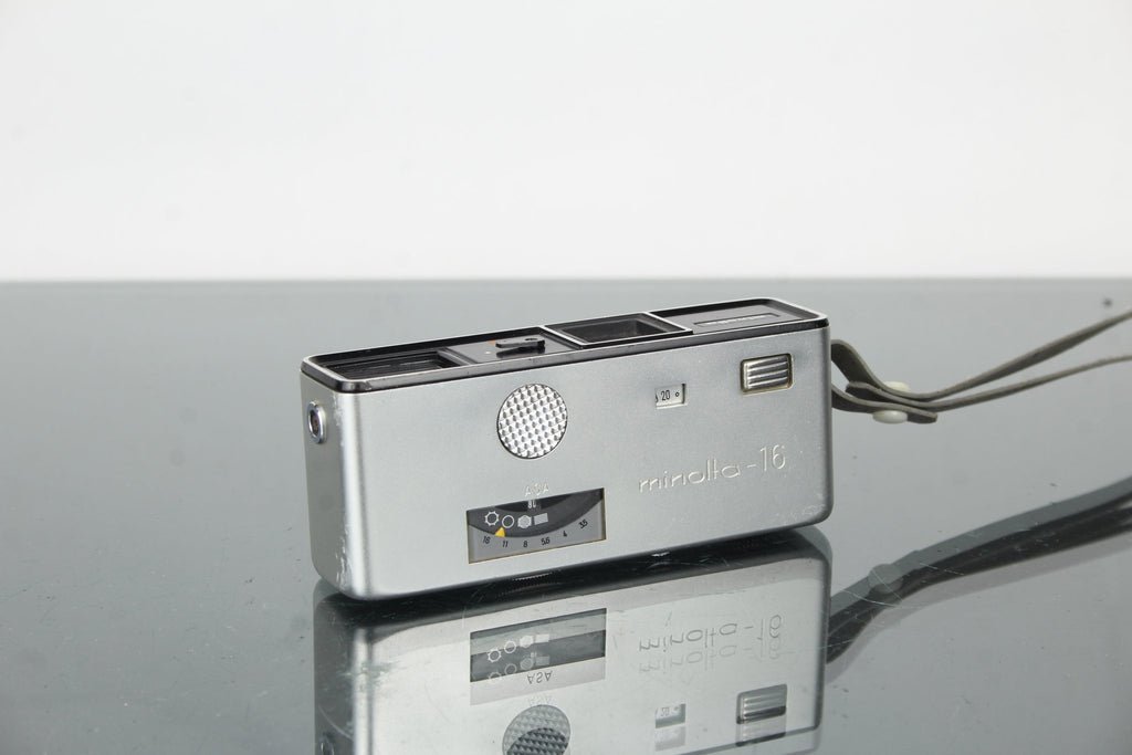 Minolta - 16 Model - P - Dutch|Thrift