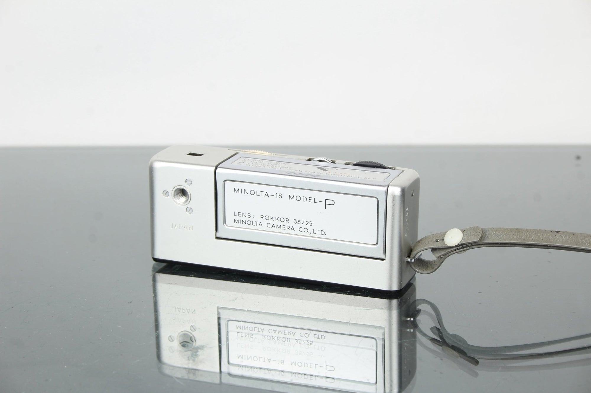 Minolta - 16 Model - P - Dutch|Thrift
