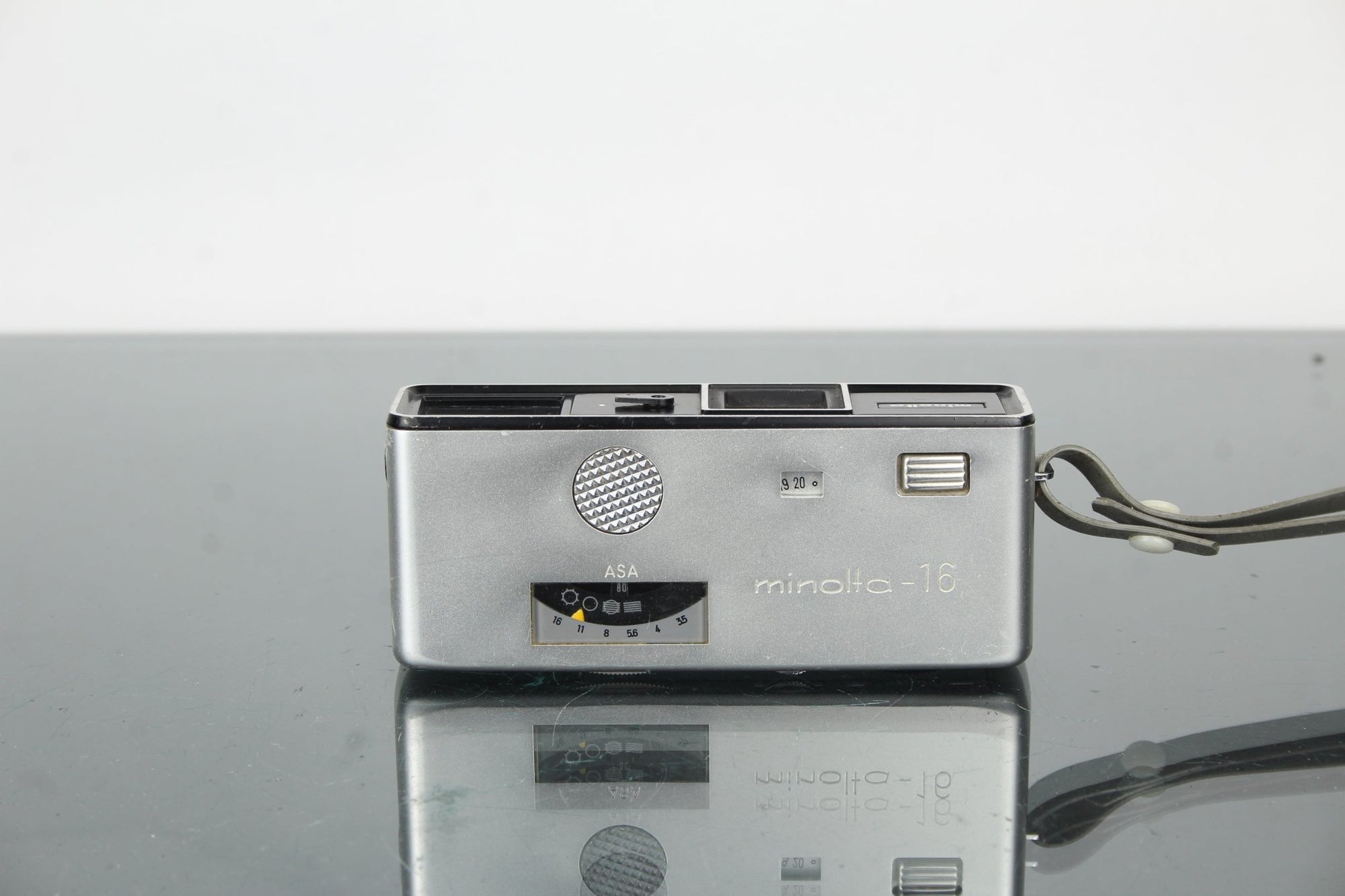 Minolta - 16 Model - P - Dutch|Thrift