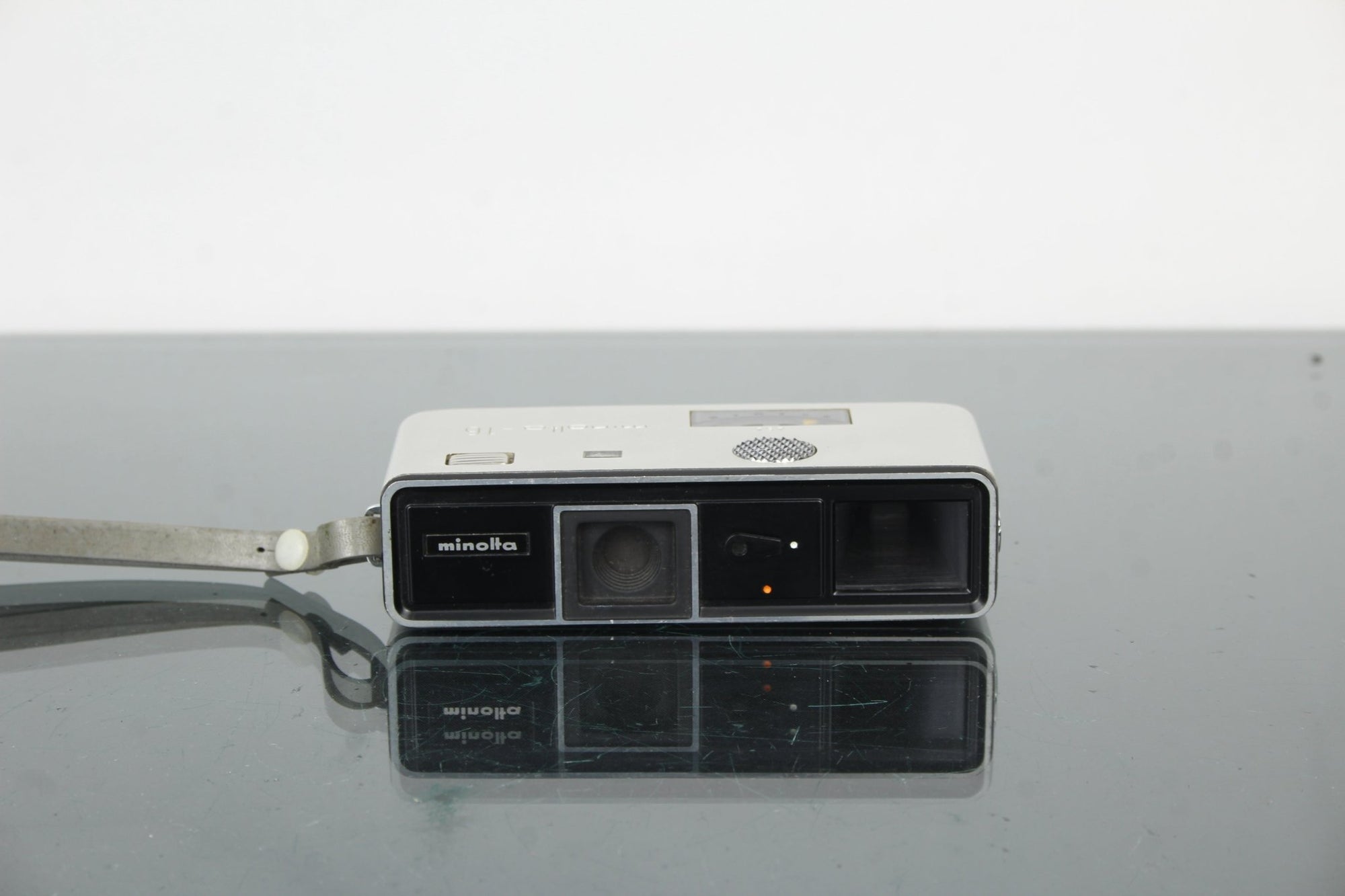 Minolta - 16 Model - P - Dutch|Thrift