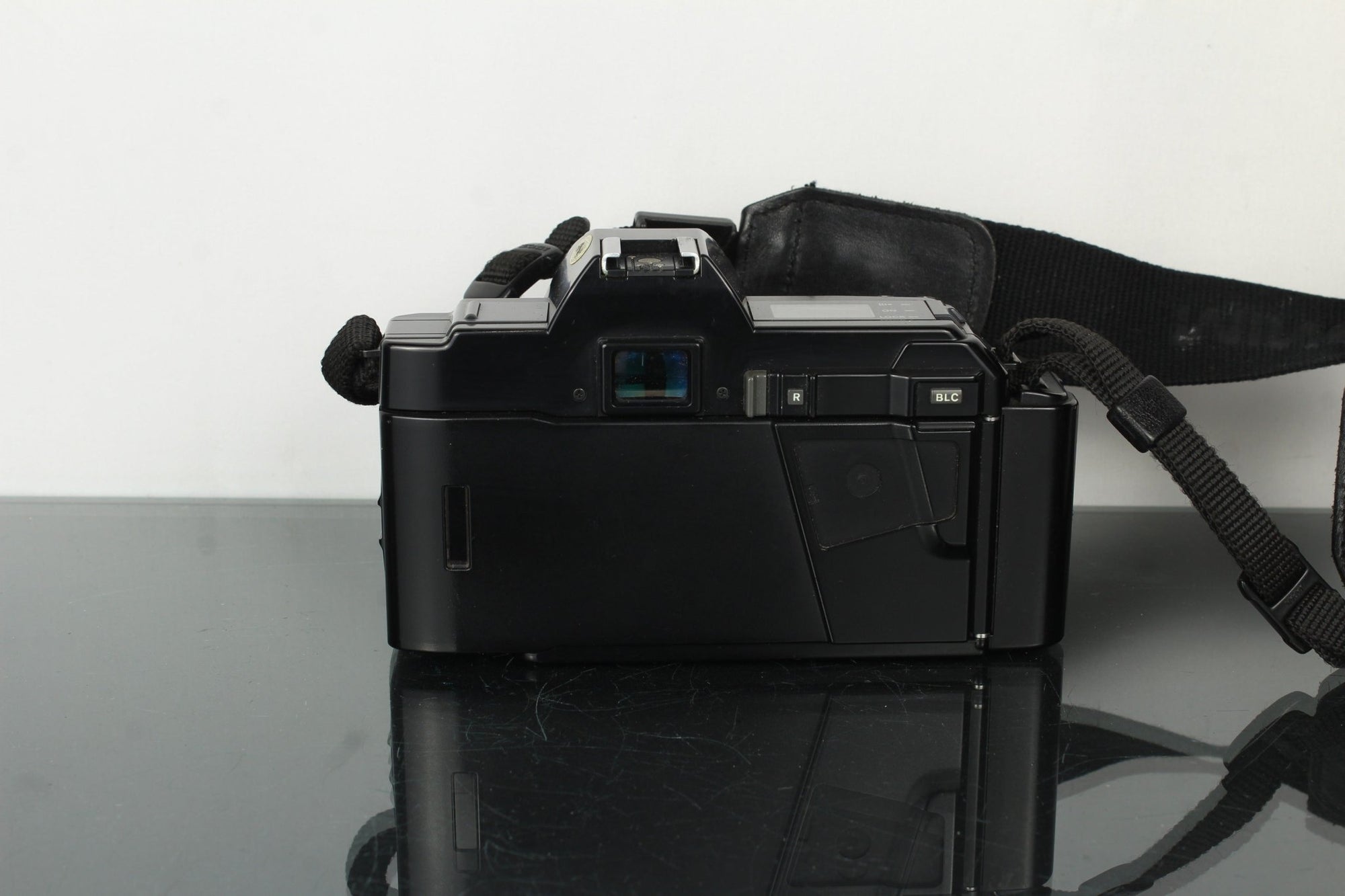 Minolta 5000 AF Zoom 35 - 70mm f/3.5 - 4.5 - Dutch|Thrift