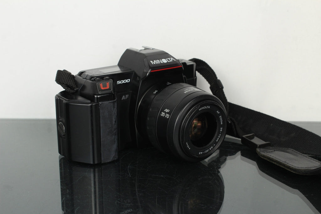 Minolta 5000 AF Zoom 35 - 70mm f/3.5 - 4.5 - Dutch|Thrift