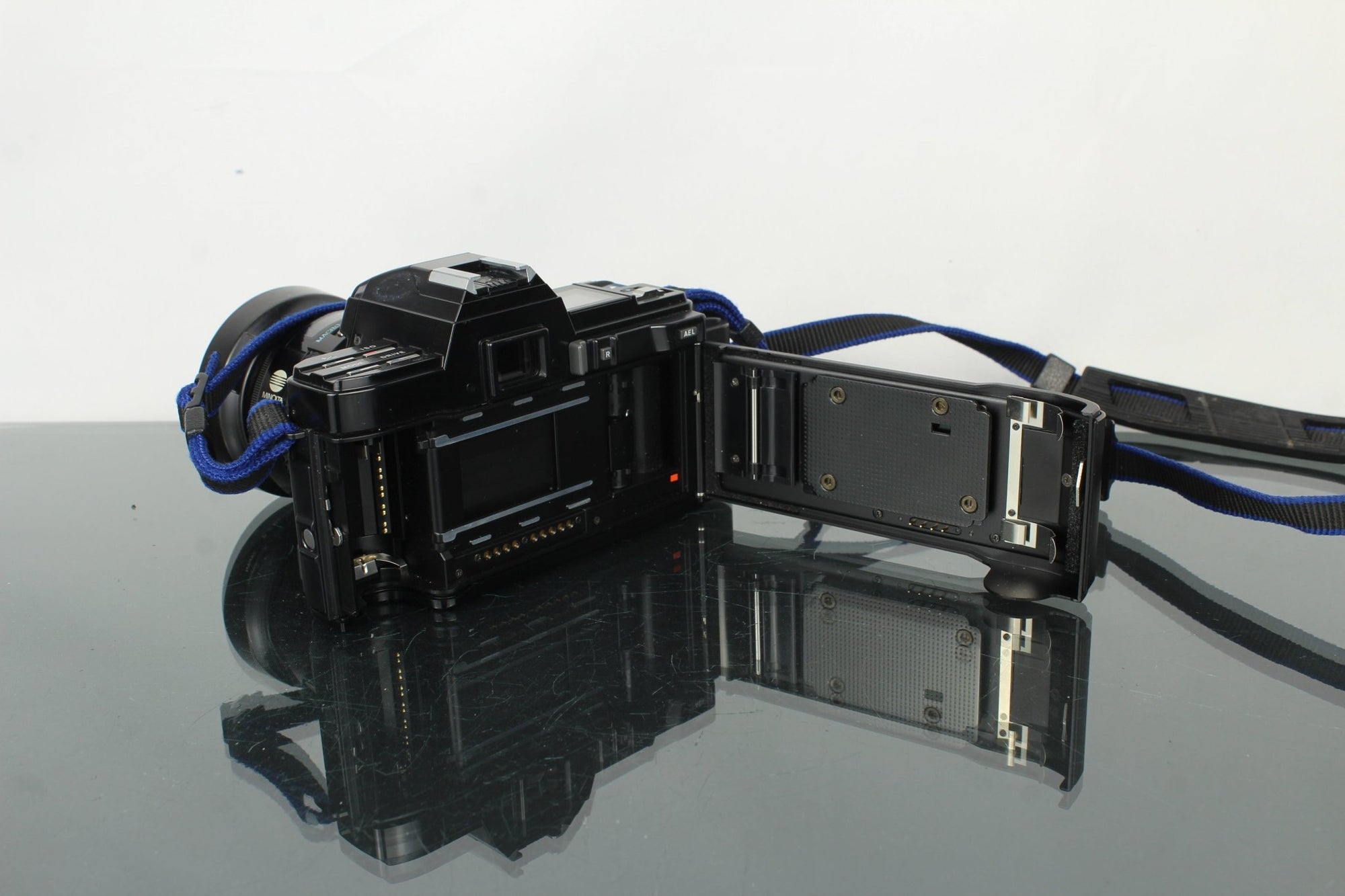 Minolta 7000 AF + Minolta AF Zoom 35 - 70mm 1:4 lens (A - mount) - Dutch|Thrift