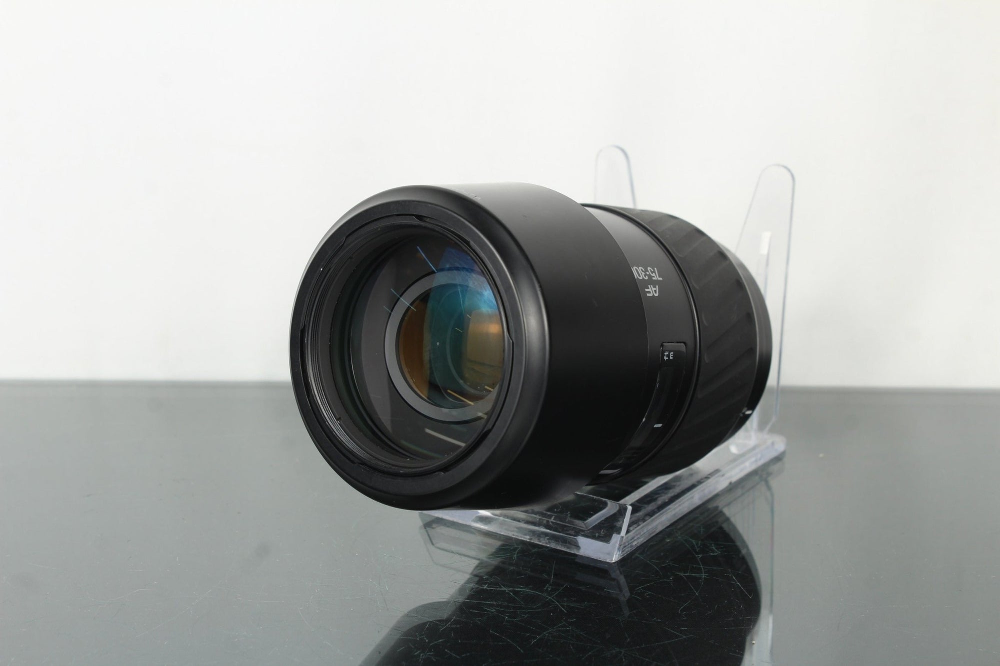 Minolta 75 - 300mm f/4.5 - 5.6 - Dutch|Thrift