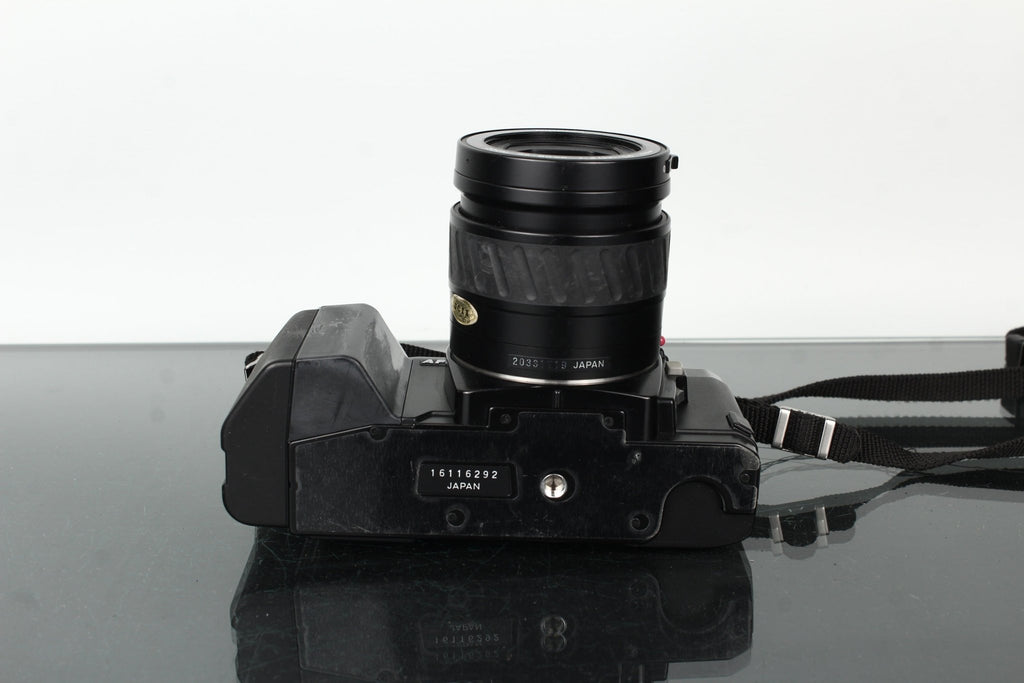 Minolta AF 5000 + Minolta AF Zoom 35 - 80mm f/4 - 5.6 - Dutch|Thrift